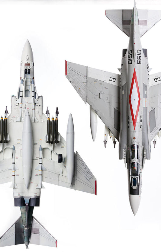 12323 1/48 USN F4J VF102 Diamondbacks Plastic Model Kit