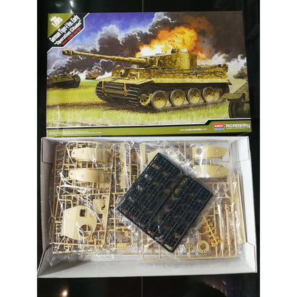 13509 1/35 German TigerI ver. Early Operation Citadel