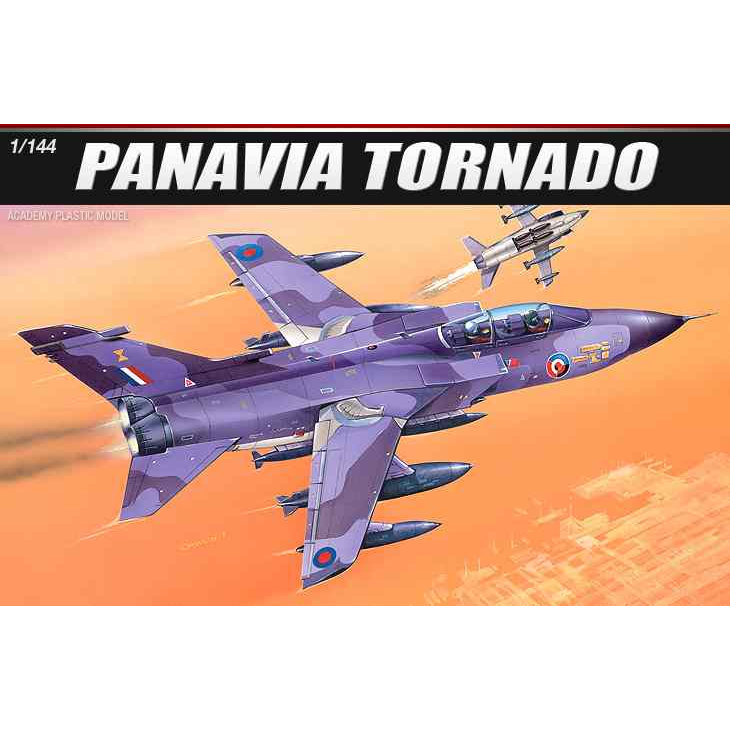 1/144 Panavia Tornado Plastic Model Kit [12607]