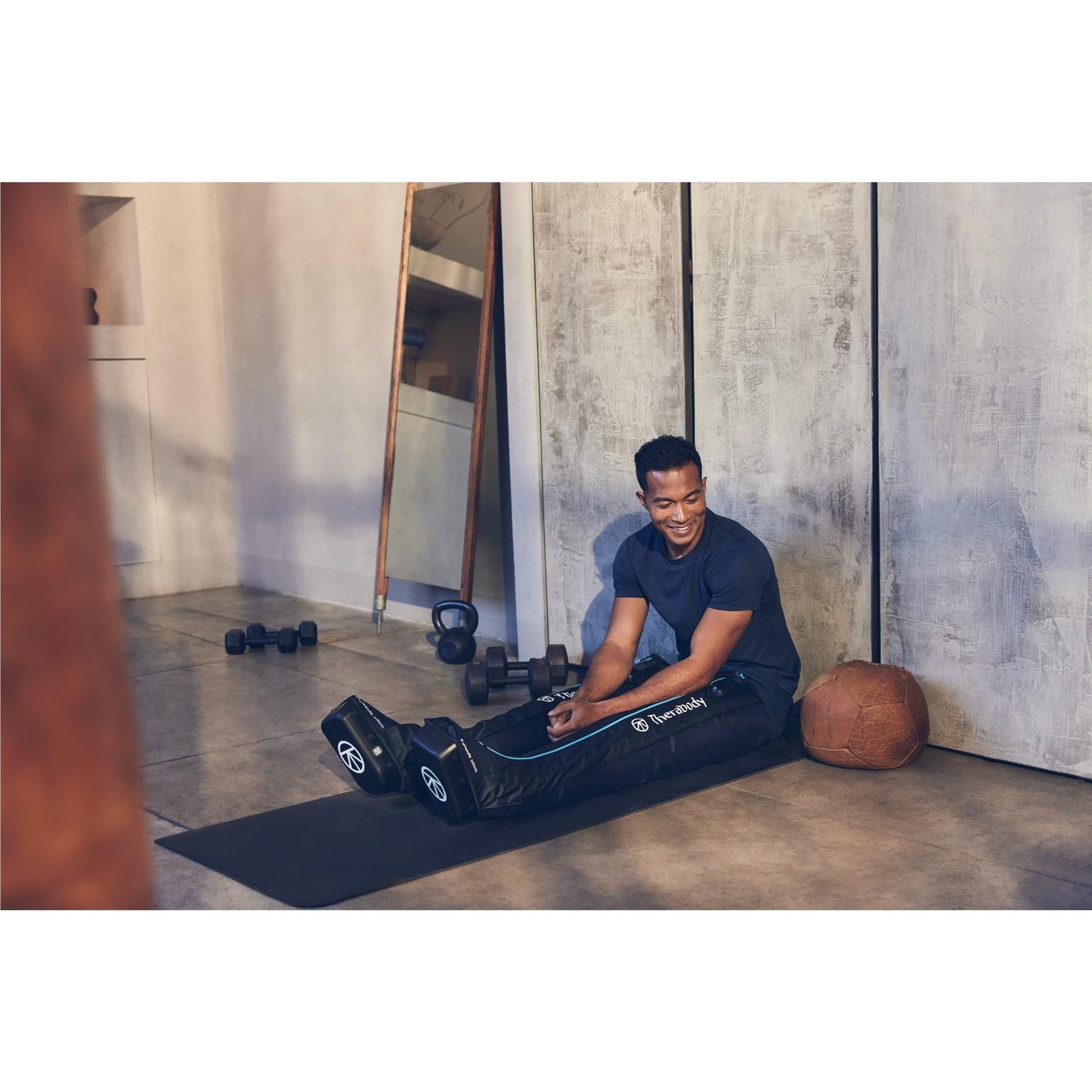 Therabody RecoveryAir JetBoots Compression Leg Massager[Small]