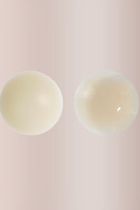 Willluxe® Invisible silicone nipple covers – reusable & hypoallergenic.