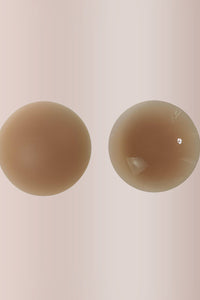 Willluxe® Invisible silicone nipple covers – reusable & hypoallergenic.