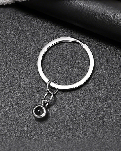 WILLLUXE® Personalized Hidden Photo Projection Keychain