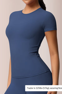 Willluxe® Women’s Solid Slim-Fit Stretch Sports Tee