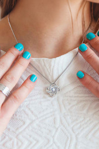 Willluxe® Light Luxury Hollow Four-Leaf Clover Necklace