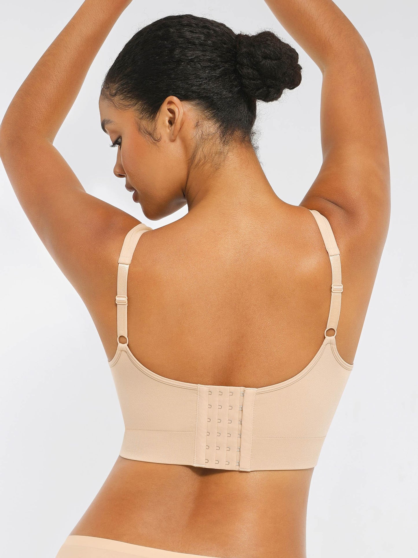 Willluxe Seamless Comfort Bra with Smoothing Support and Adjustable Straps