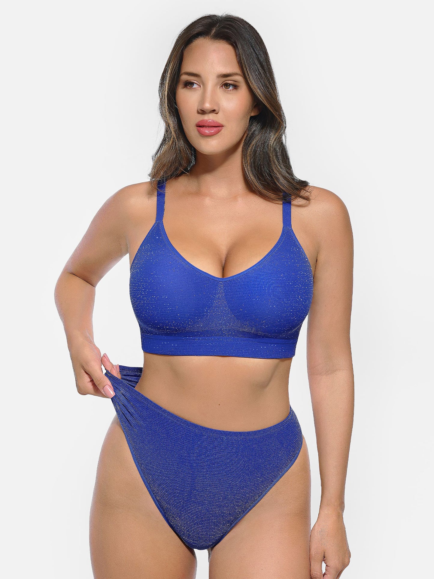 Willluxe 1 Invisible Lift Wireless Comfort Bra + 1 Shimmer Low-Rise Thong