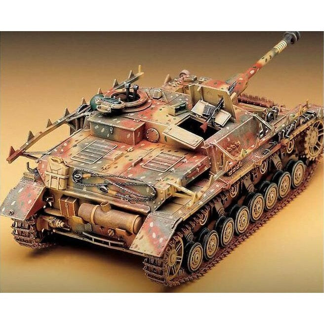 13235 1/35 Sturmgeschutz IV Plastic Model Kit